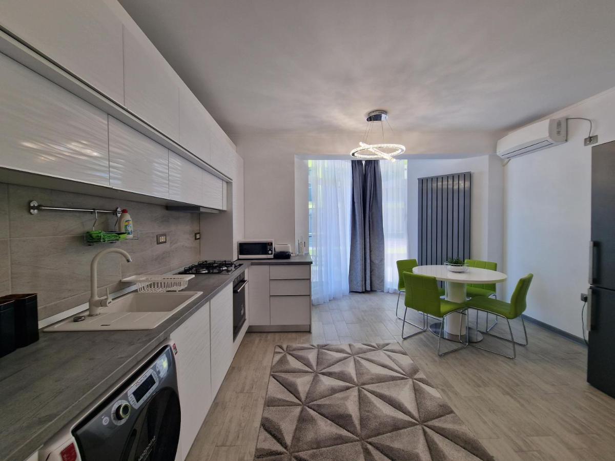 Dava Aparthotel Pool & Spa Mamaia Nord Navodari Exterior photo